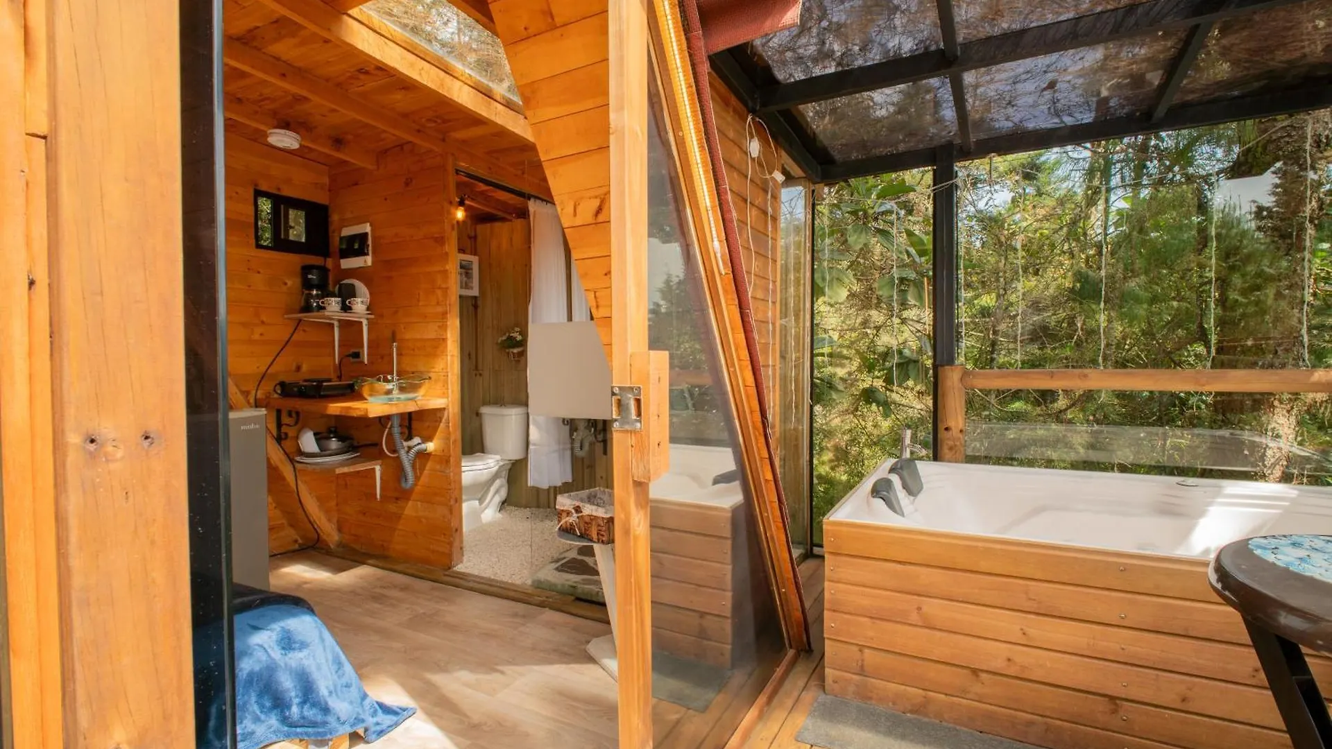 Glamping, Jacuzzi, Malla Catamaran Y Desayuno En Santa Elena Medellin 0*,  Colombia